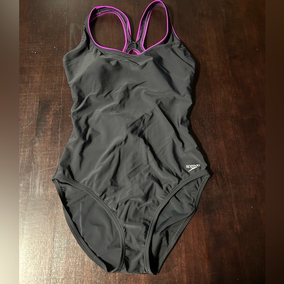 Speedo swimsuit black fushia stripe - Picture 3 of 4